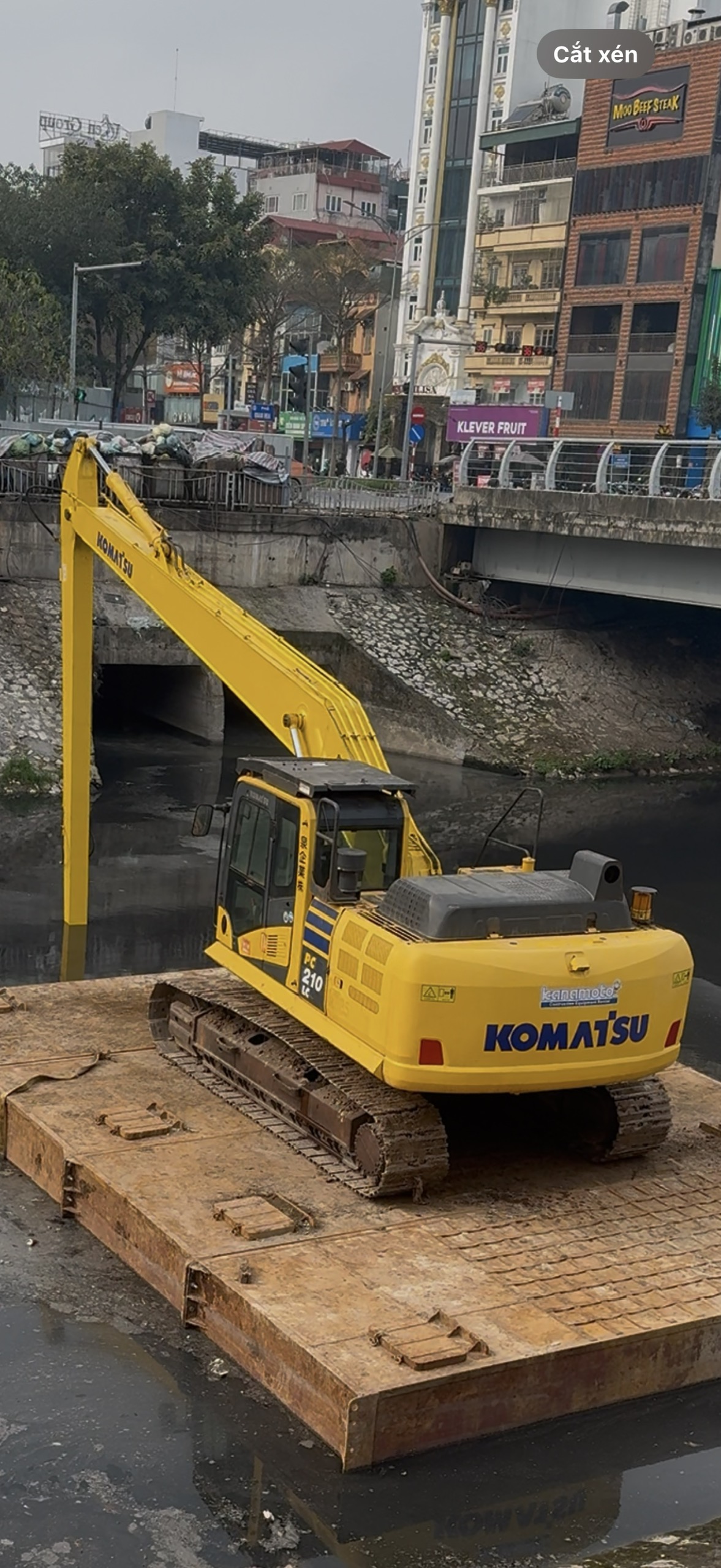 máy xúc đào bánh xích KOMATSU PC210LC-10