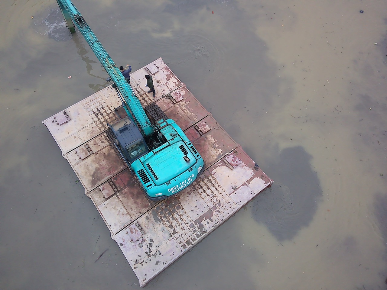 Hình ảnh thực tế Gia Hiển tham gia thi công nạo vét 18km Kênh Vân Đình - Hà nội
